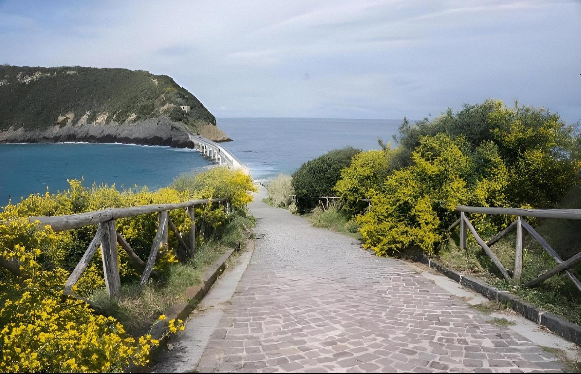 Sonnino B&B Прочида Екстер'єр фото